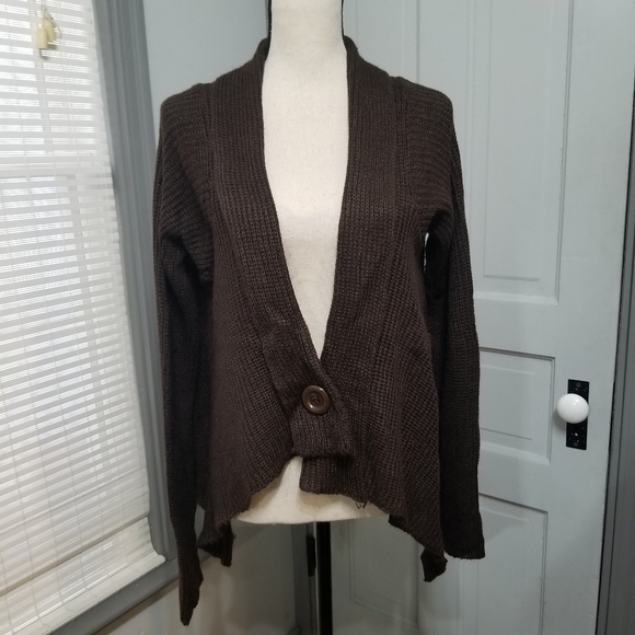 ✨ Maurices Plus Size Shark Hem Bite Shrug Sweater - Picture 1 of 6